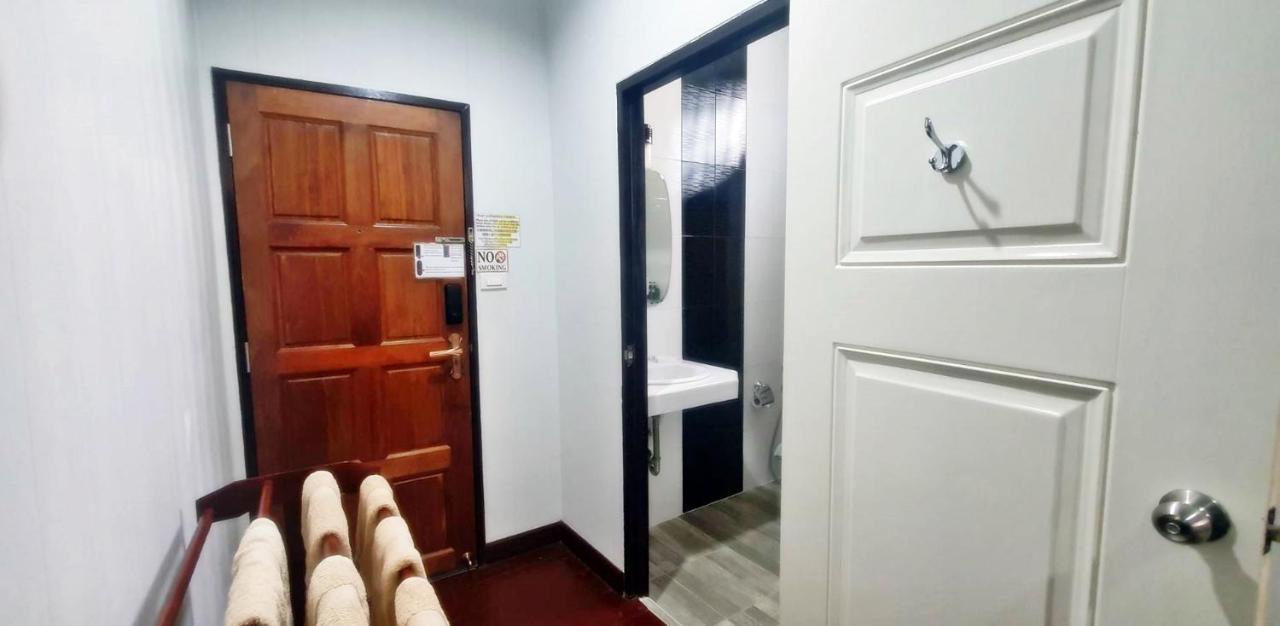Ob Arun House Bed & Breakfast กรุงเทพมหานคร ภายนอก รูปภาพ
